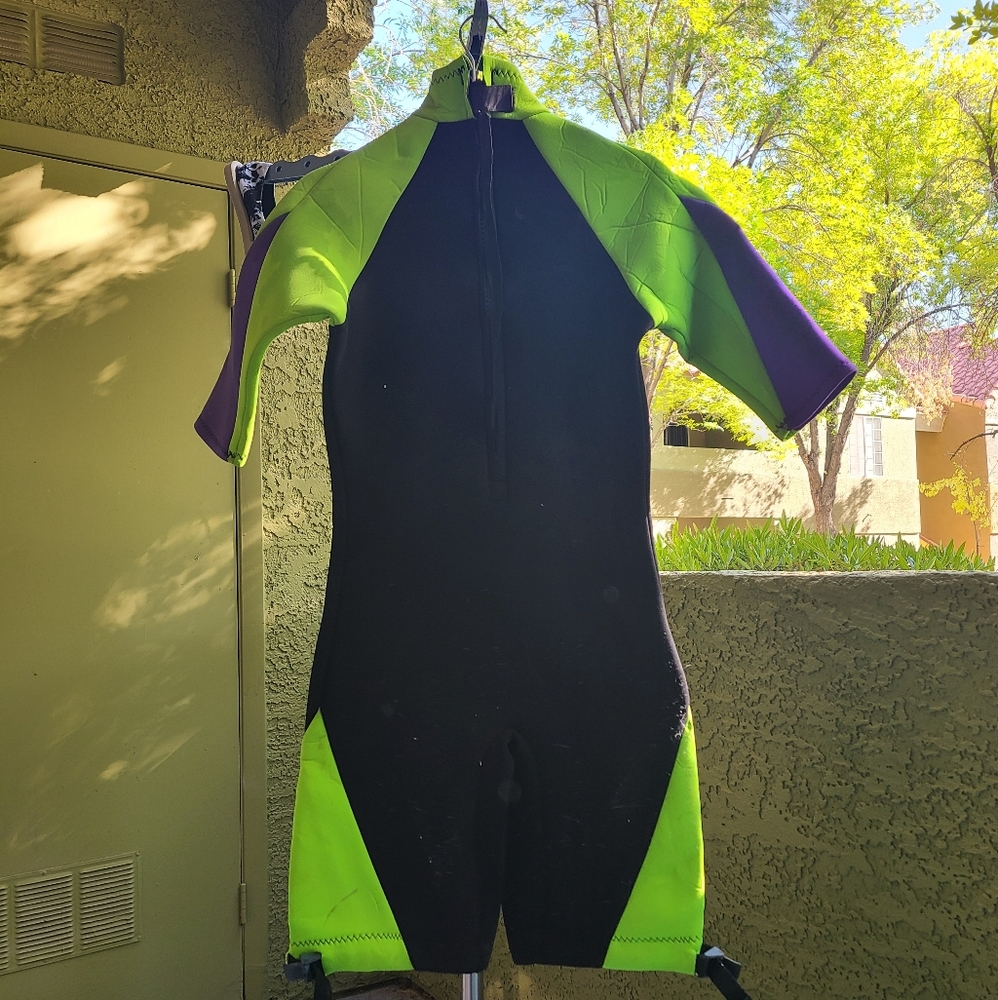 Wetsuit - Picture 3 of 5